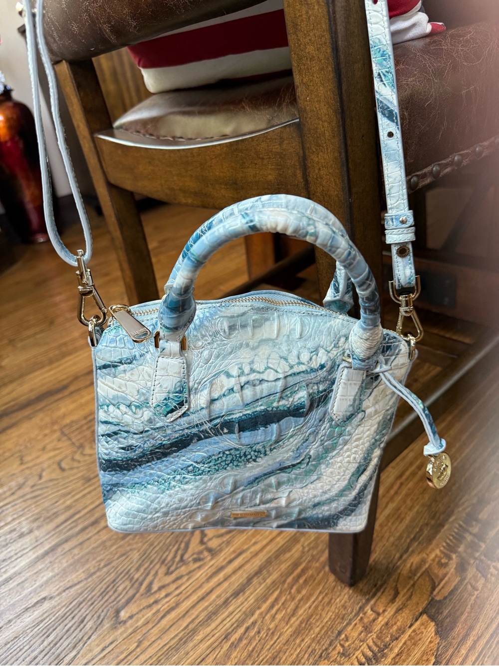Pretty blue Brahmin bag - Picture 2 of 3